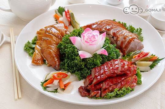o酱炒双脆一份 季节炒时蔬一份 蒜酥海上鲜一份 烧腊拼盘烧腊拼盘