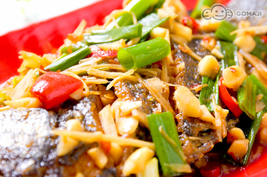 即可享有原价700元【呷天下 海鲜热炒】四人超值套餐〈含黄金蛋中蛋