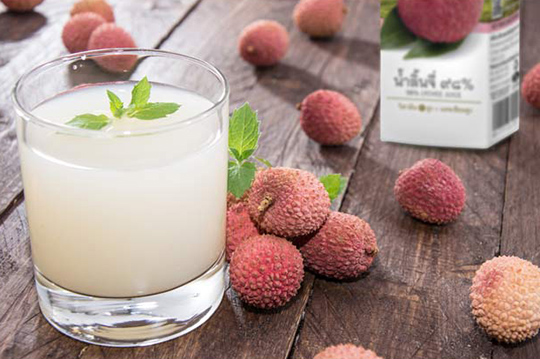 果汁大瓶系列〈任选二瓶/四瓶/六瓶,口味可选:荔枝/草莓/芭乐/芒果