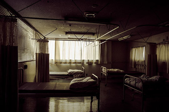 昏暗的病房背景图片图片