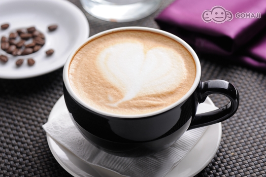 奶香与咖啡香的极致融合,温润顺口带出独有气息,你啜饮的不只是