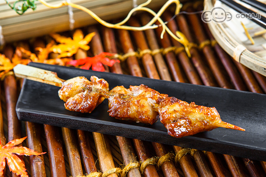 烤得刚刚好的鸡胸软骨与鸡肋排,给喜欢啃骨头的你!脆