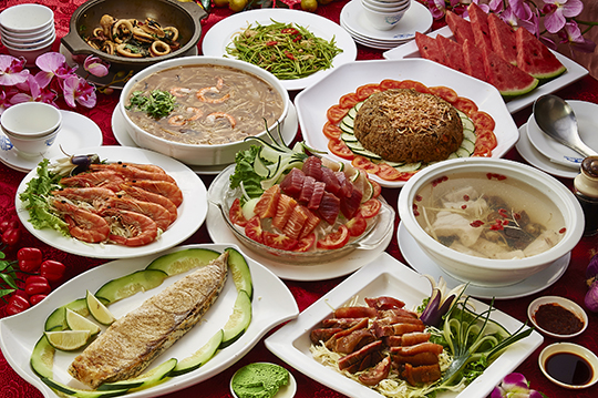 只要1099元起,即可享有【海边西子湾海鲜餐厅】a.龙胆石斑料理餐 / b.