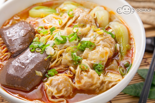 麻辣云吞面 / 麻辣水饺面