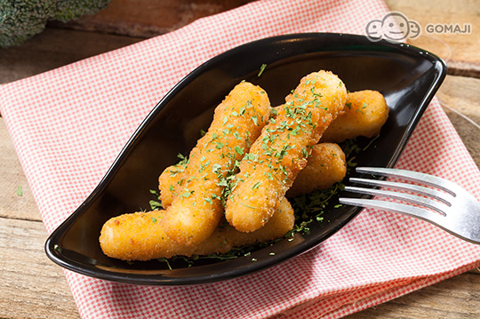 起司条    现点现炸的超人起司条,内里细腻的滋味浓得在嘴里化不开