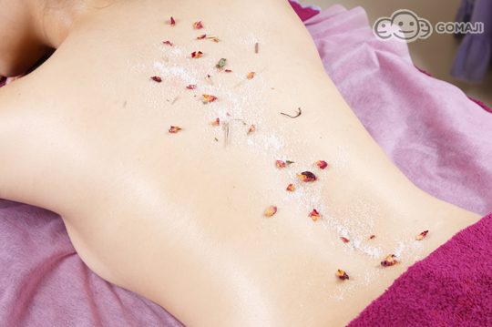 死海矿盐净化背部去角质