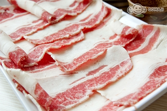 鸡腿肉锅(带骨) 三选一   乌龙面/手工猪五花肉卷图片大全五花肉肉片