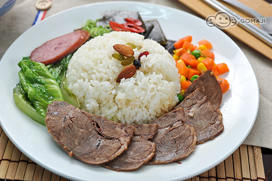 卤汁嫩骨饭双人分享〈含嫩骨饭饭包/片鸭饭饭包/猪脚饭饭包/牛肉饭饭